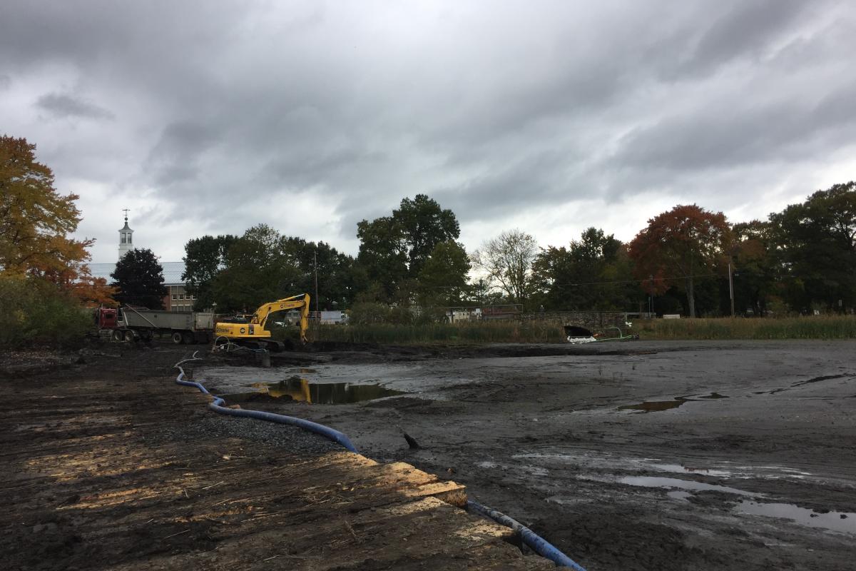 10-23-18 Looking towards Town Hall from pump